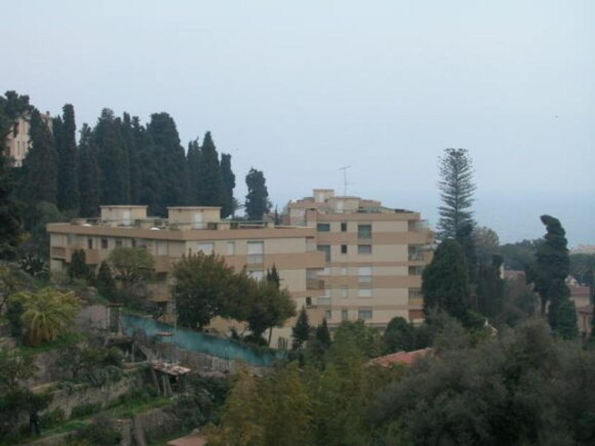 Appartement Calme Avec Terrasse Et Parking A 5 Min De La Mer A Menton - Fr-1-196-203 Buitenkant foto
