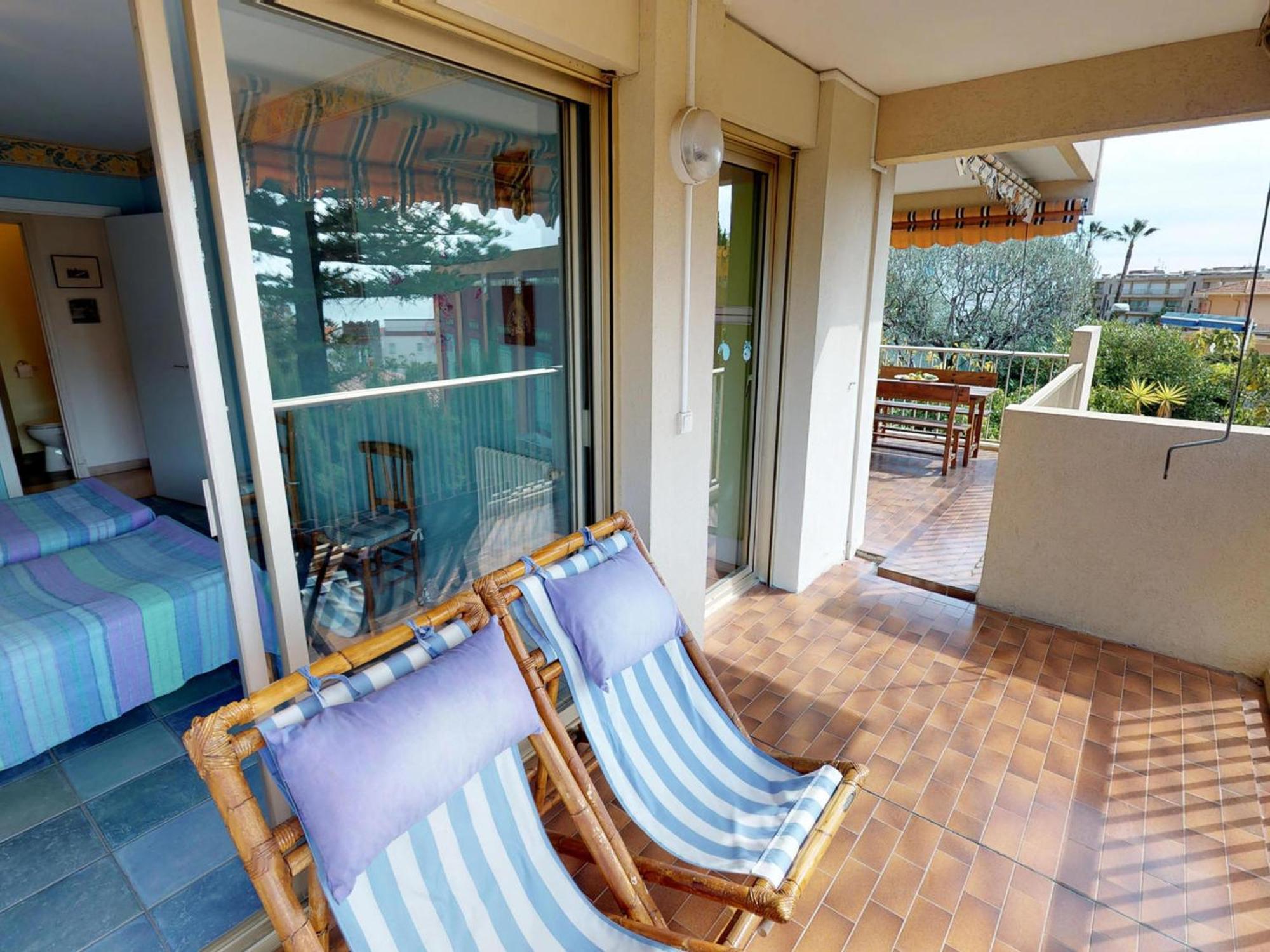 Appartement Calme Avec Terrasse Et Parking A 5 Min De La Mer A Menton - Fr-1-196-203 Buitenkant foto